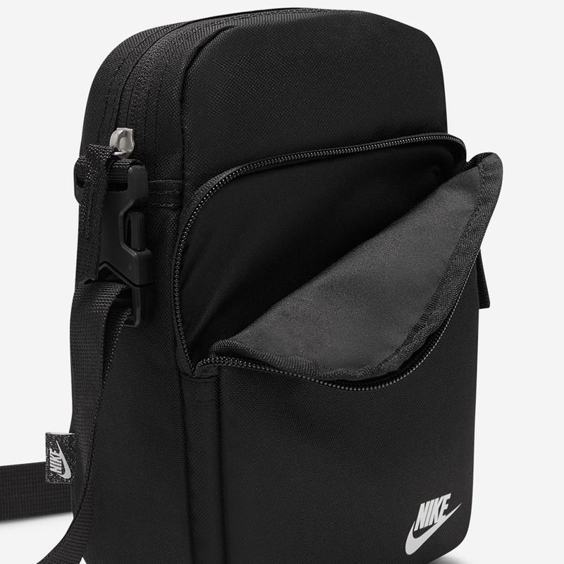 Nike shoulder best sale bag black