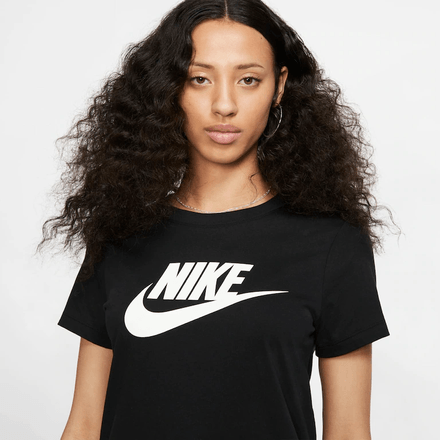 Camiseta nike women sportswear essential feminina